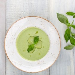 Sopa fría de verduras verdes